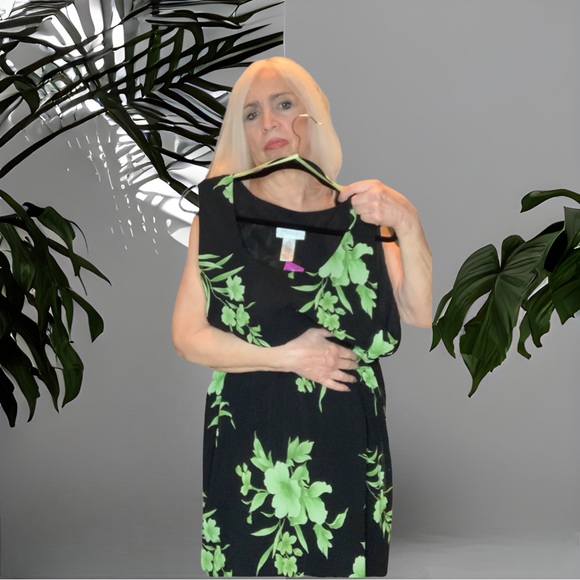 Plus Size Studio I Black/Green Floral Flowing Sleeveless Maxi Dress Size 22W - Picture 2 of 7